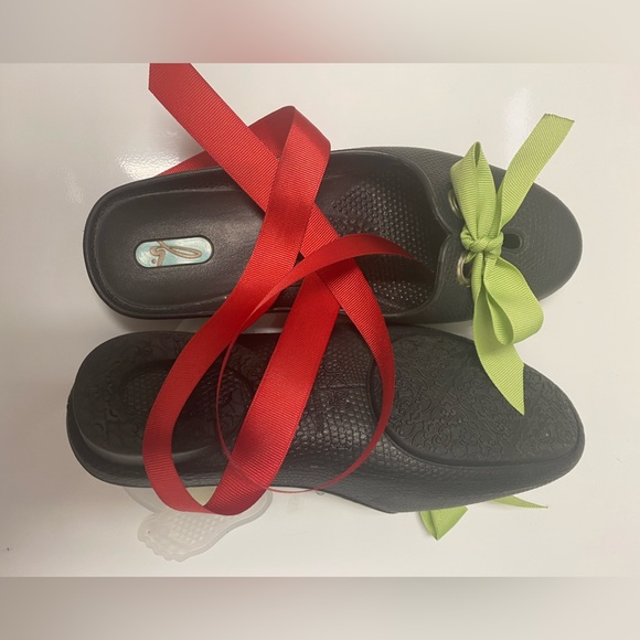 Oka-B women’s slides size m-8 - Picture 3 of 3
